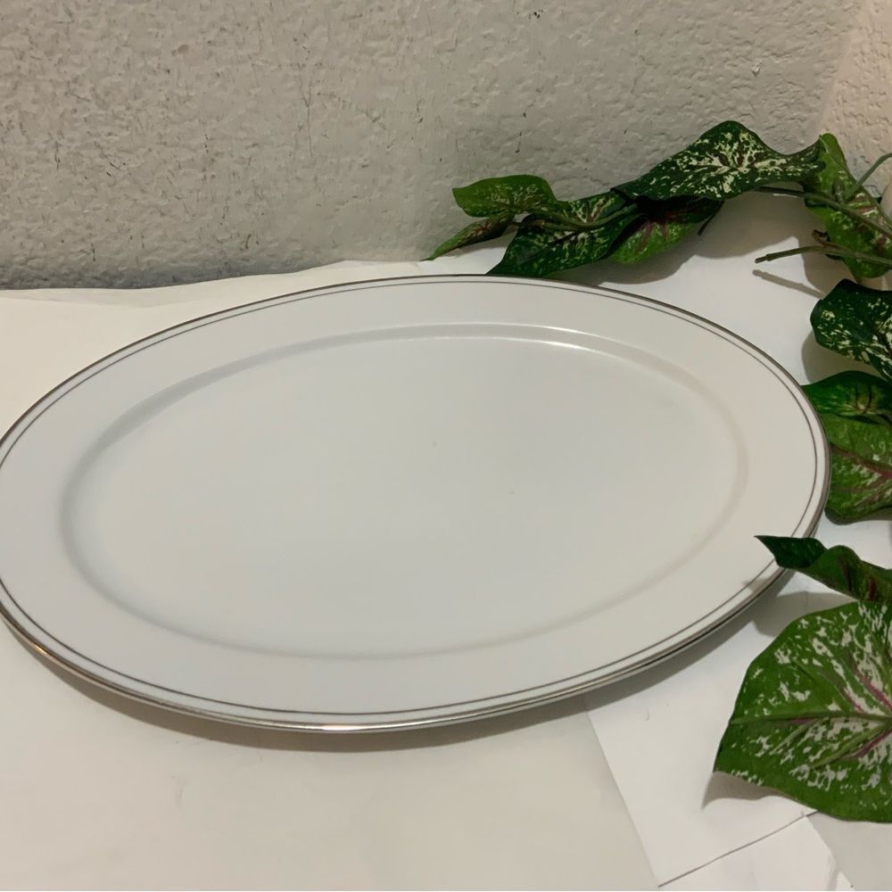 Baum Bros Fine China 14" Platter  white silver oval Shaped Mint Condition G15